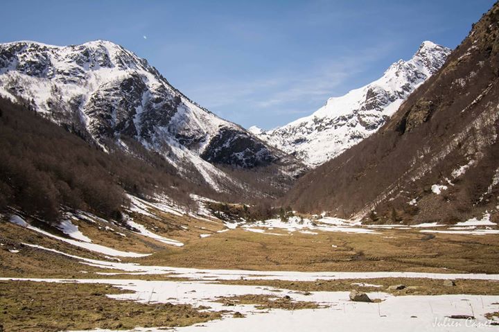 La neige est encore bien présen